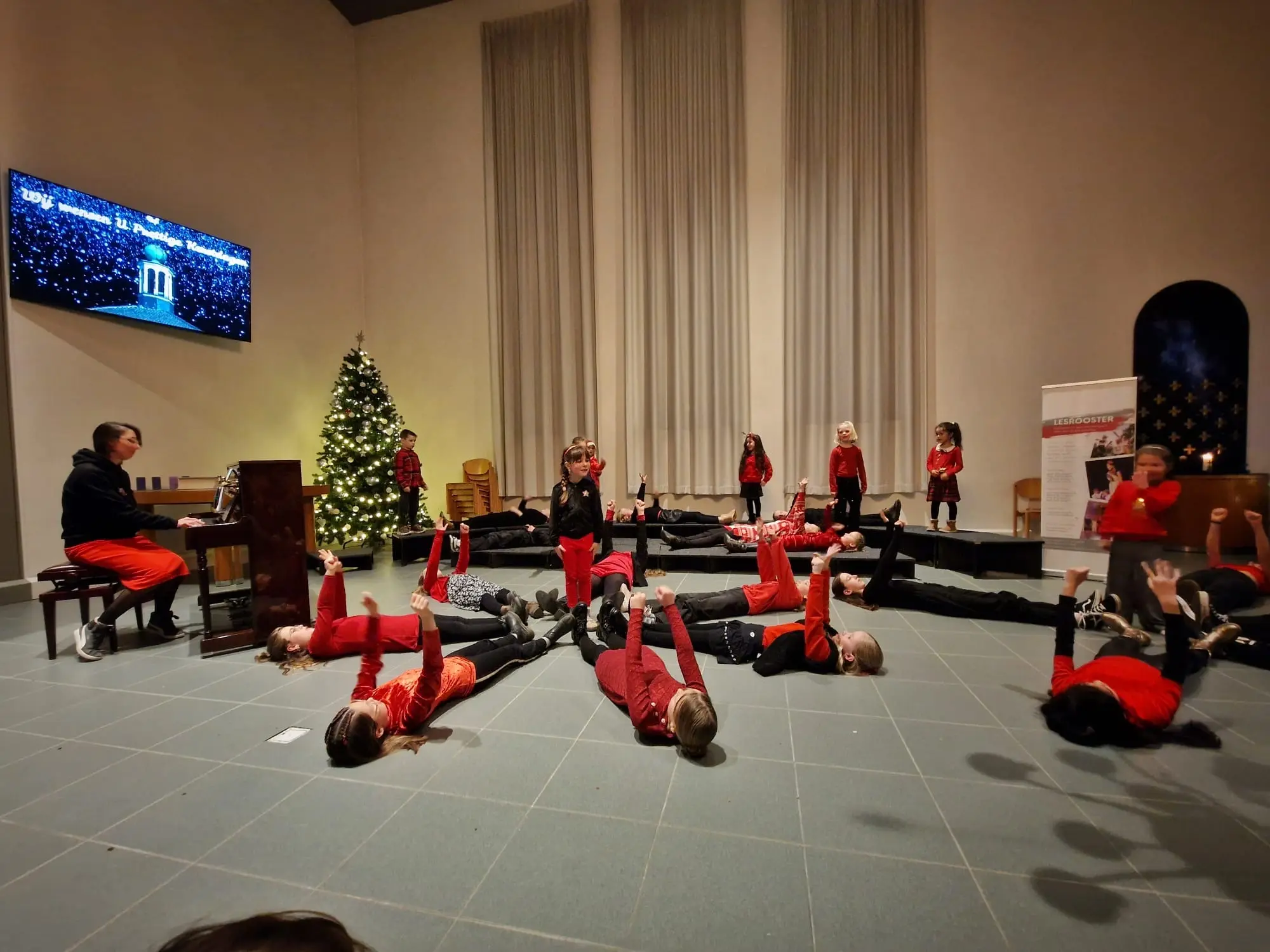 Leerlingen tijdens een voorstelling van Theaterschool Theater & Zo